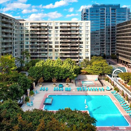 Elegant Apartment W Views At Crystal City Arlington Exterior foto